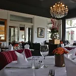 Oranjeoord Otel 3*