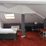 Otel Oranjeoord