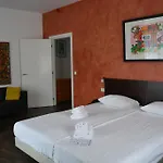 Otel Oranjeoord 3*