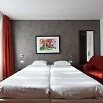 Otel Oranjeoord 3*